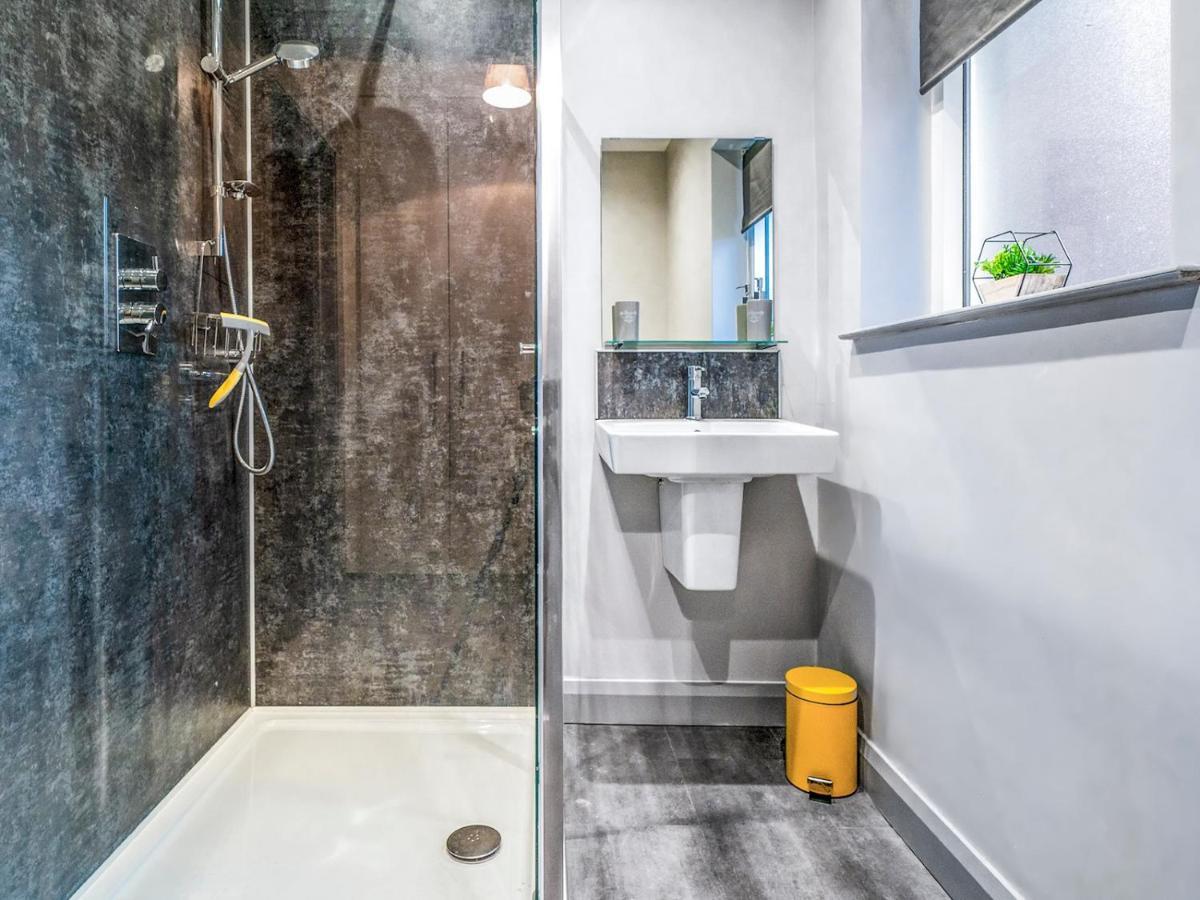 Pass The Keys Lovely 1Br Apt In No 1 Location With Top Amenities Belfast Exterior photo